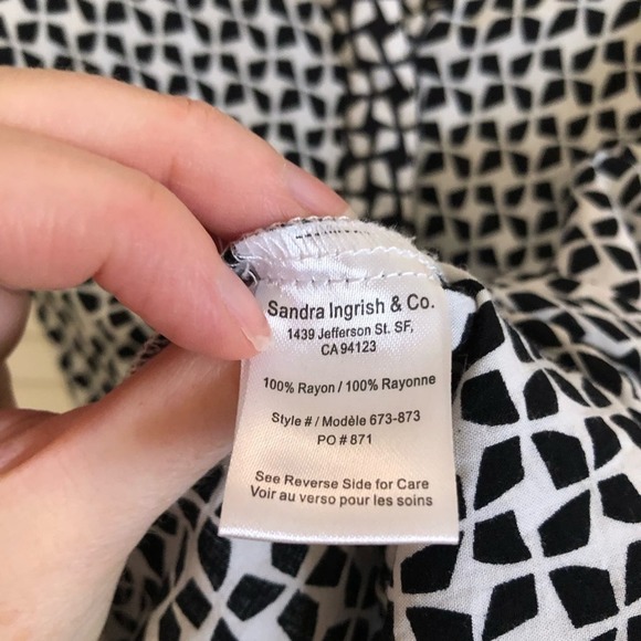 Workwear Sleeveless Button Down Blouse Bundle Medium - Picture 5 of 13